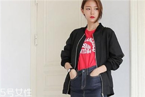 紅色t恤衫配什么外套？紅色t恤搭配外套技巧