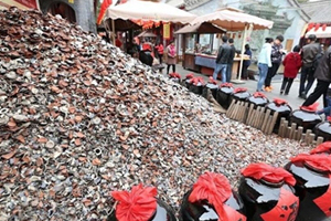 摔碗酒意味著什么？喝完酒為什么要摔碗