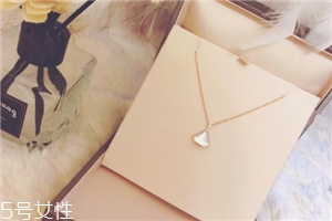 寶格麗扇子項鏈是什么材質(zhì)？寶格麗小扇子項鏈材質(zhì)