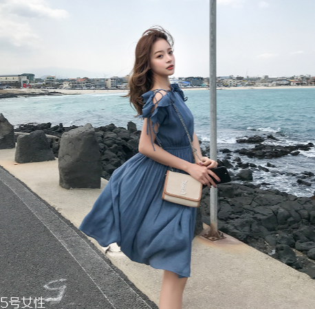 皮膚黃穿什么顏色顯白？適合黃皮女生的衣服顏色