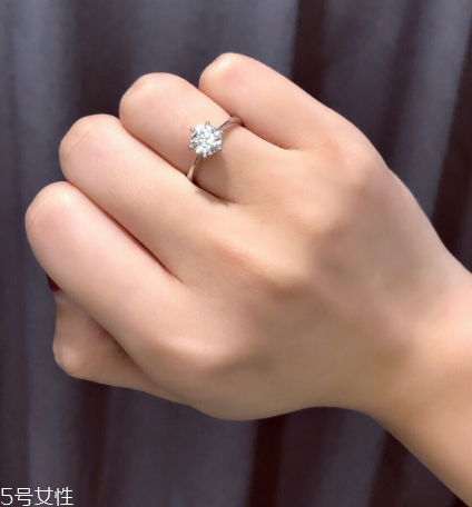 戒指太緊對手指有什么傷害？戒指戴太緊的危害