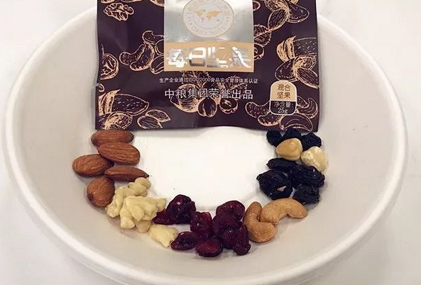 每日?qǐng)?jiān)果哪個(gè)牌子好？每日?qǐng)?jiān)果品牌對(duì)比