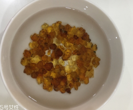 桃膠能和雞蛋一起吃嗎？桃膠配雞蛋可以嗎？