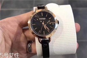 fossil手表怎么調(diào)日期？fossil手表調(diào)時(shí)間方法