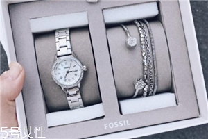 fossil手表防水嗎？fossil手表防水性怎么樣？