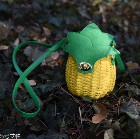 夏天適合背什么包？適合夏天背的包包款式