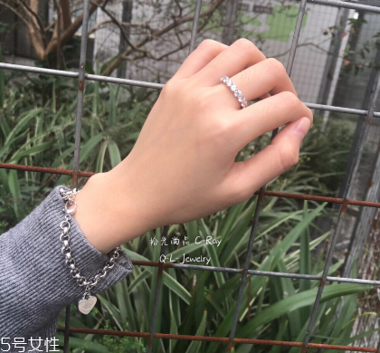 手鏈發(fā)黑如何清洗？手鏈變黑了怎么辦