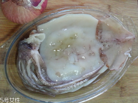 魷魚(yú)是烏賊嗎？魷魚(yú)跟烏賊是一種嗎？