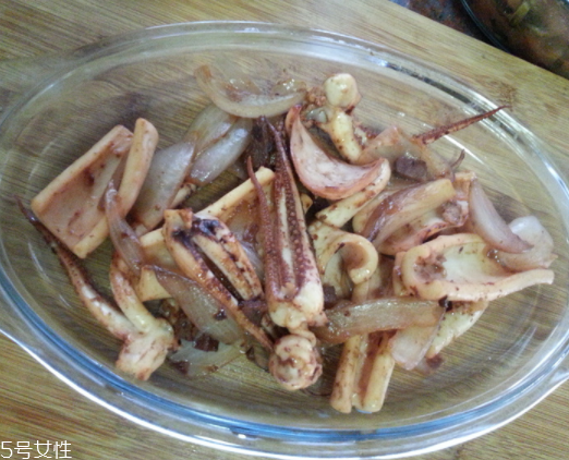 魷魚(yú)是烏賊嗎？魷魚(yú)跟烏賊是一種嗎？
