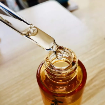 嬌蘭黃金復(fù)原蜜和雅詩蘭黛小棕瓶哪個好？
