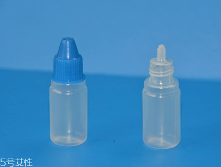 眼藥水是滴在眼睛里嗎？眼藥水是屬于外用的嗎？