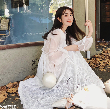 閨蜜聚會穿什么裙子好看？閨蜜聚會穿搭法則