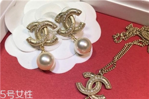耳環(huán)什么材質(zhì)好？耳環(huán)常見材質(zhì)