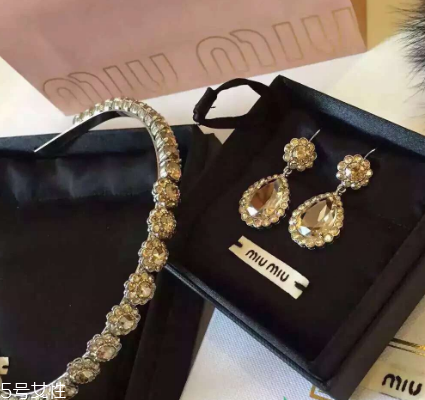 耳環(huán)掉進(jìn)洗臉池里怎么辦？耳環(huán)掉洗臉池怎么處理