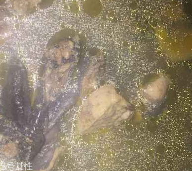 烏雞是熱性還是涼性？烏雞偏熱還是偏涼？