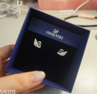 耳釘對(duì)耳唇有什么危害？耳釘對(duì)耳朵有哪些害處？