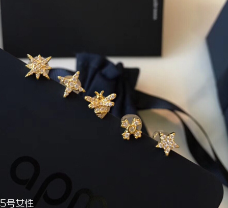 耳釘一定要純銀的嗎？耳釘不是銀的行嗎？