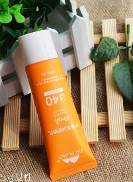 化學(xué)防曬很傷皮膚嗎？化學(xué)防曬對(duì)皮膚的危害