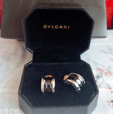 耳釘上的污垢怎么清洗？耳釘上有污垢怎么辦？