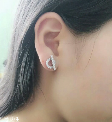 耳釘轉(zhuǎn)不動怎么辦？耳釘轉(zhuǎn)不動怎么處理？