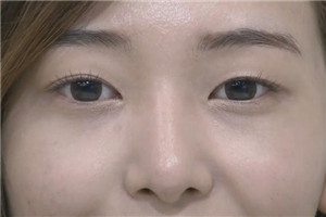 內(nèi)雙眼皮、單眼皮、雙眼皮眼妝怎么畫最迷人漂亮