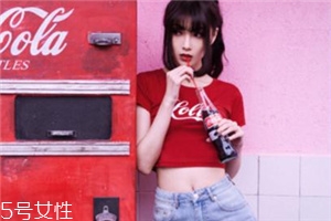 夏天穿紅色衣服吸熱嗎？夏天穿紅色會熱嗎？