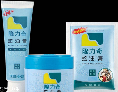 蛇油膏能治灰指甲嗎？灰指甲能用蛇油膏治嗎？