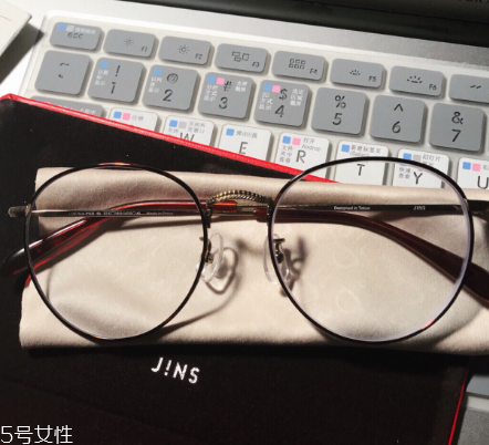jins防藍(lán)光眼鏡有用嗎？jins防藍(lán)光眼鏡有效果嗎？