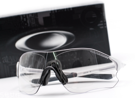 oakley眼鏡是什么檔次？歐克利眼鏡檔次介紹