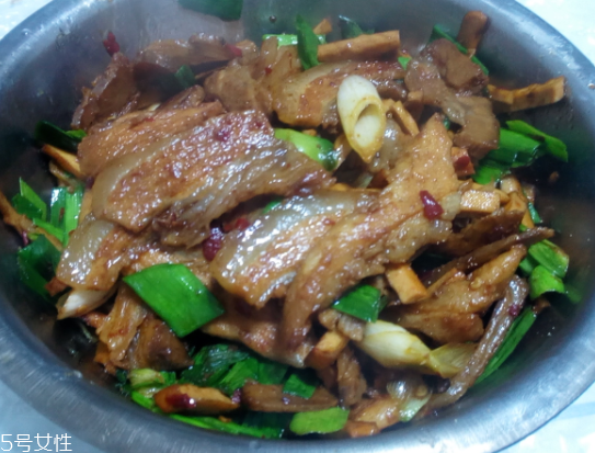 黑豬肉與白豬肉區(qū)別 黑豬肉與白豬肉哪個(gè)好吃？
