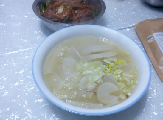 黑豬肉與白豬肉區(qū)別 黑豬肉與白豬肉哪個(gè)好吃？