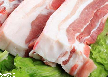 黑豬肉是黑色嗎？黑豬肉什么顏色？