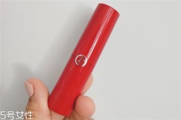阿瑪尼口紅是塑料殼嗎？阿瑪尼口紅殼什么材質(zhì)？