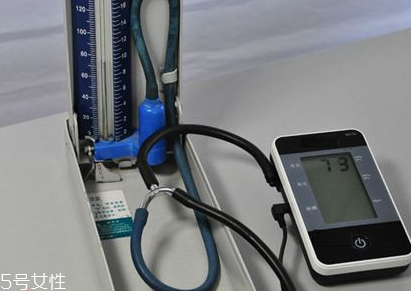 血壓計(jì)能用充電電池嗎？