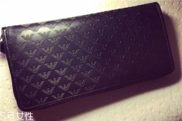 阿瑪尼錢包貴嗎？阿瑪尼錢包專柜價(jià)格