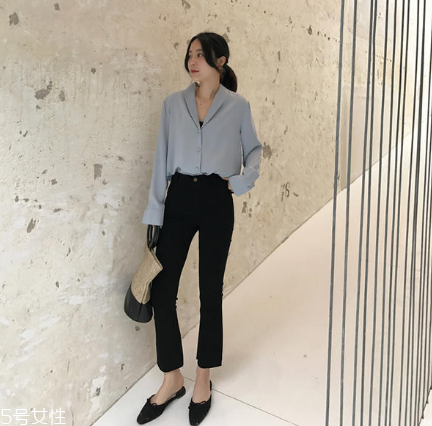 喇叭褲怎么搭配顯腿長？喇叭褲怎么穿顯高？