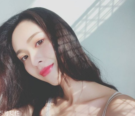 不畫(huà)眼線只畫(huà)眼影行嗎 不畫(huà)眼線的眼睛放大術(shù)