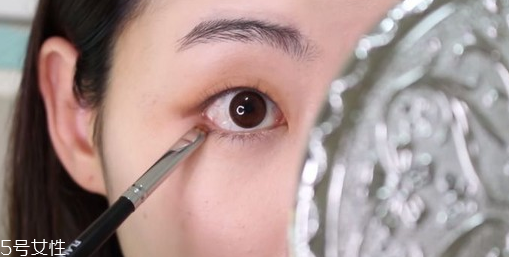 不畫(huà)眼線只畫(huà)眼影行嗎 不畫(huà)眼線的眼睛放大術(shù)