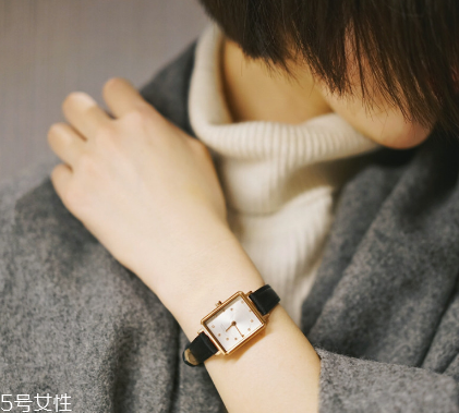 手表掉色怎樣處理？手表褪色補(bǔ)色方法