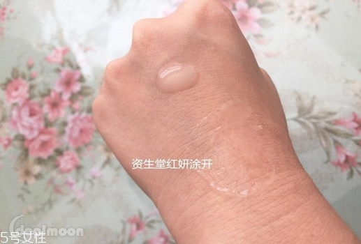 精華液是水嗎？精華液是什么做的？