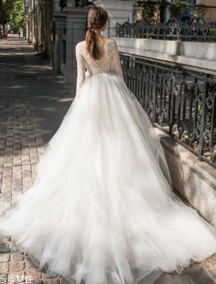 婚紗裙撐怎么折疊？婚紗裙撐怎么收起來？