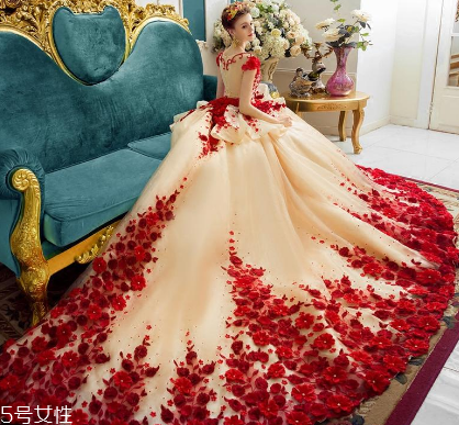 婚紗上的口紅怎么處理？婚紗蹭上口紅能洗掉嗎？