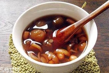 花生衣能和蜂蜜一起吃嗎？花生衣和桑棗一起煮會怎樣？