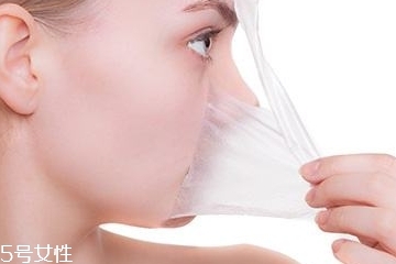 干皮臉上出油怎么辦？干性皮膚出油是為什么？