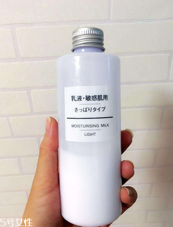 乳液是鎖水的嗎？乳液能鎖住水分嗎？