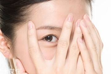 眼霜為什么辣眼睛？眼霜辣眼睛是怎么回事？