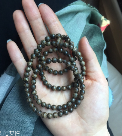 沉香手串怎么盤玩？沉香手串盤玩技巧