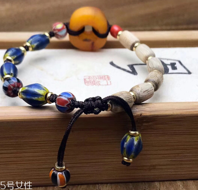 沉香手串是什么味道？沉香手串正品味道是什么樣的？