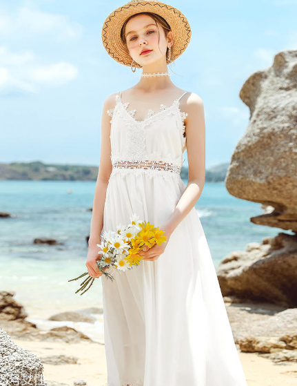 夏天穿白色裙子好看嗎？夏季白色連衣裙搭配圖片