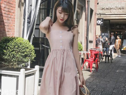 夏天穿什么顏色連衣裙好？夏天適合什么顏色連衣裙？